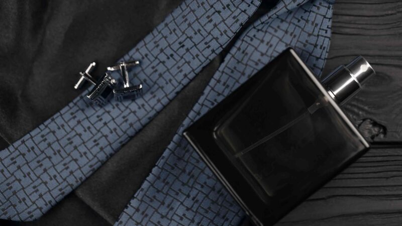 El Regalo que se Percibe: 3 Fragancias de Culto para la Elegancia Masculina Absoluta