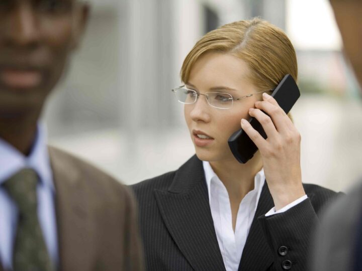 No Devolver Llamadas es el Error Profesional Más Común con el Tiempo